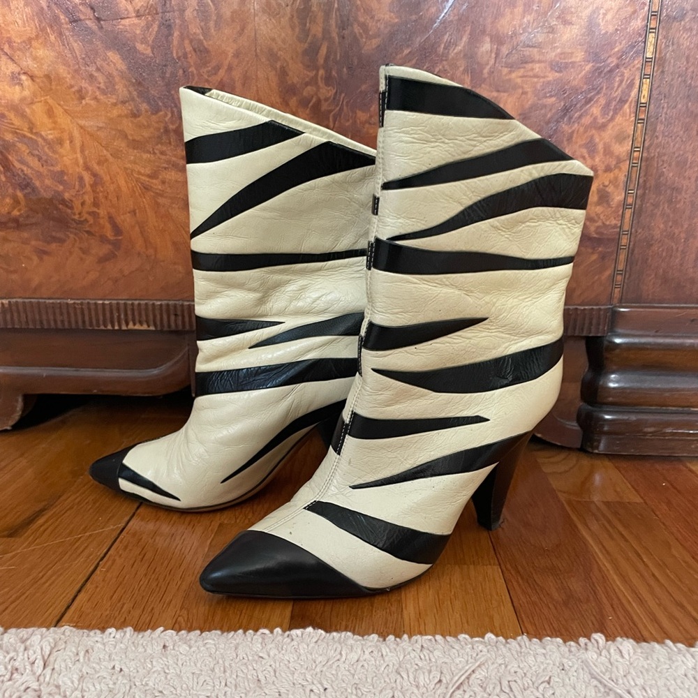Isabel Marant Black/Cream Heeled Zebra Print Boots- Leebu boots / size 37